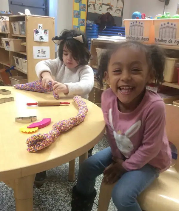 Kids at La Escuelita playing